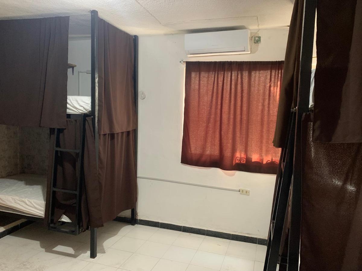 Spanglish Hostel 巴利亚多利德 外观 照片