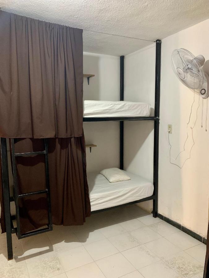 Spanglish Hostel 巴利亚多利德 外观 照片
